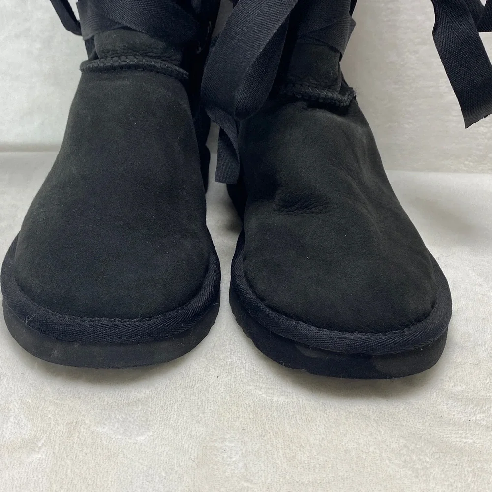 UGG Australia Black‎ Suede Sheepskin Boots Sherpa Lace Up Women Size 7